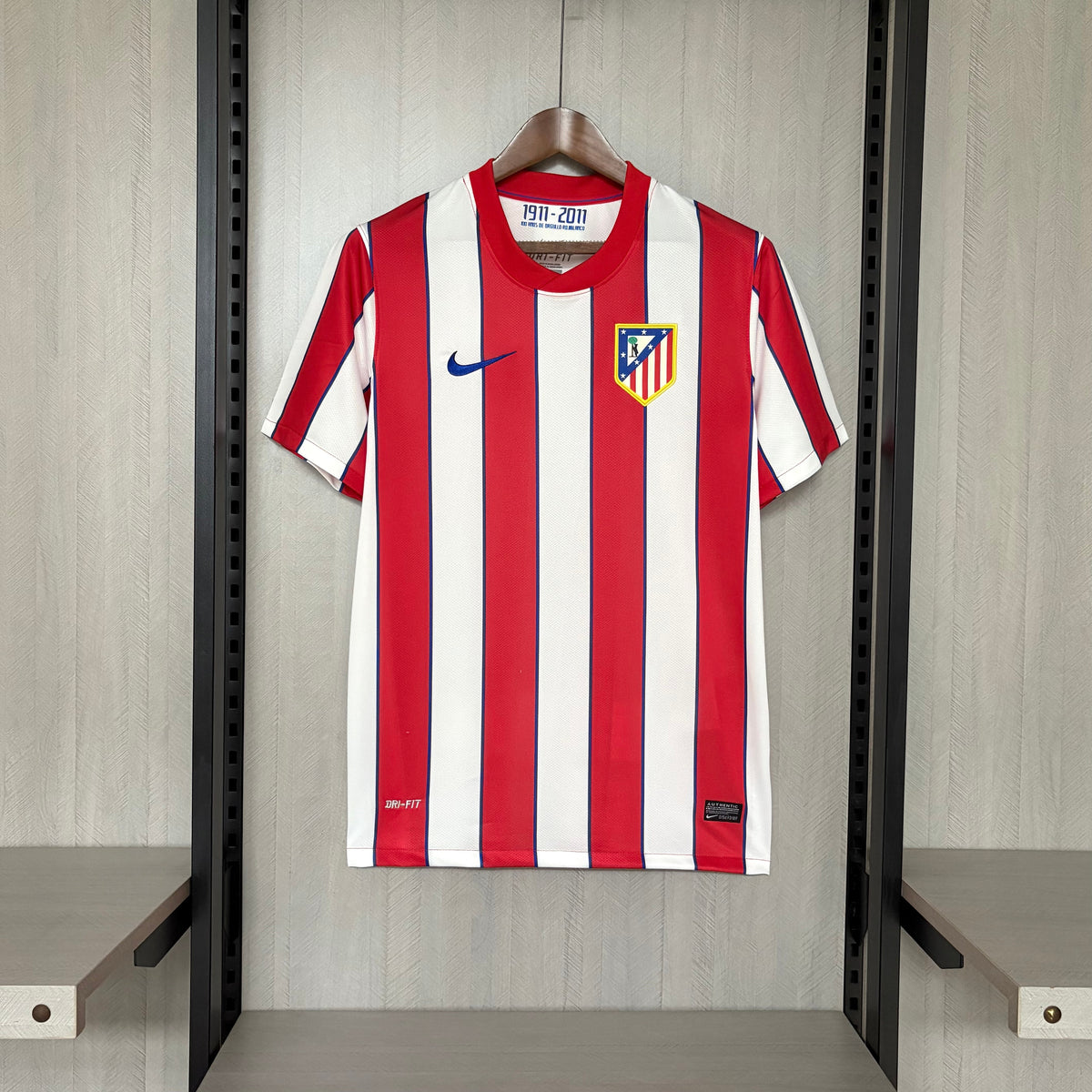 Camisa Retrô do Atlético de Madrid Home 2011/12 Torcedor
