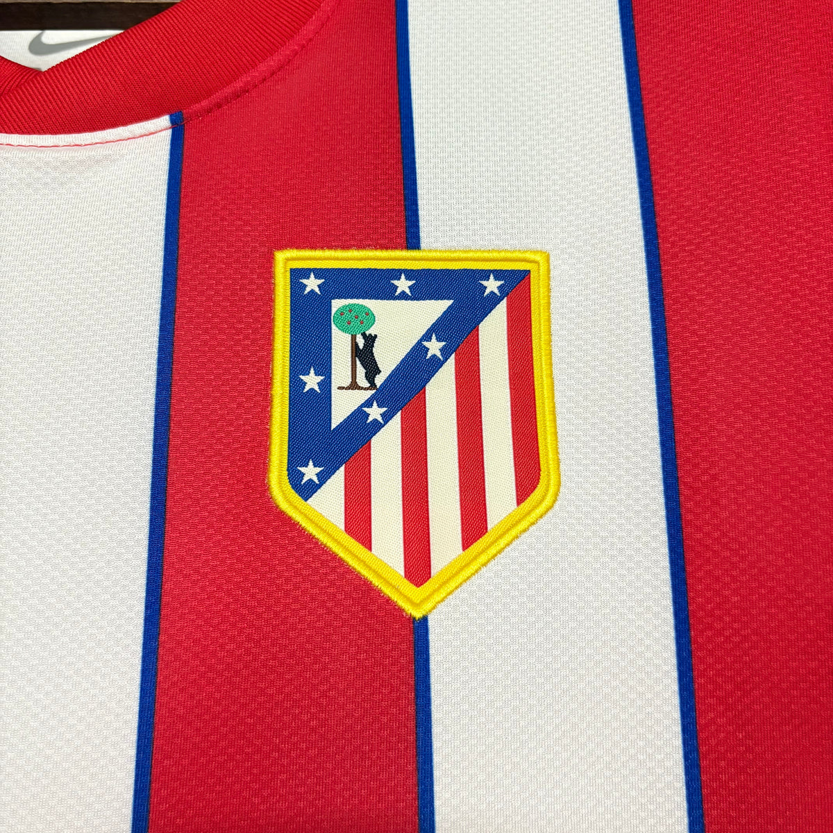 Camisa Retrô do Atlético de Madrid Home 2011/12 Torcedor