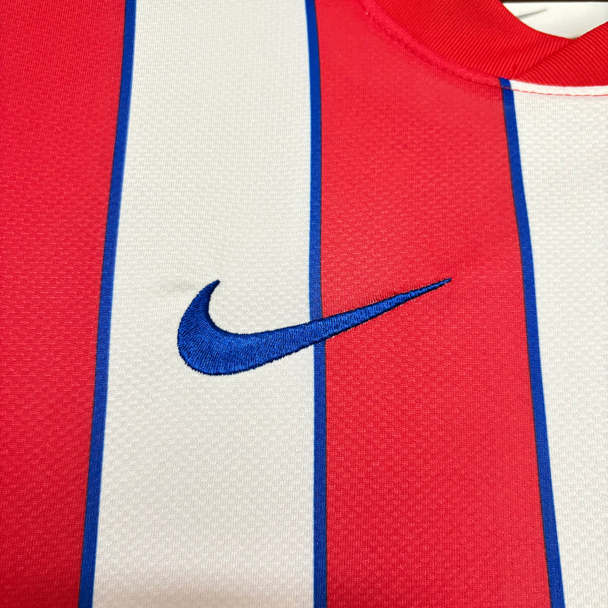 Camisa Retrô do Atlético de Madrid Home 2011/12 Torcedor