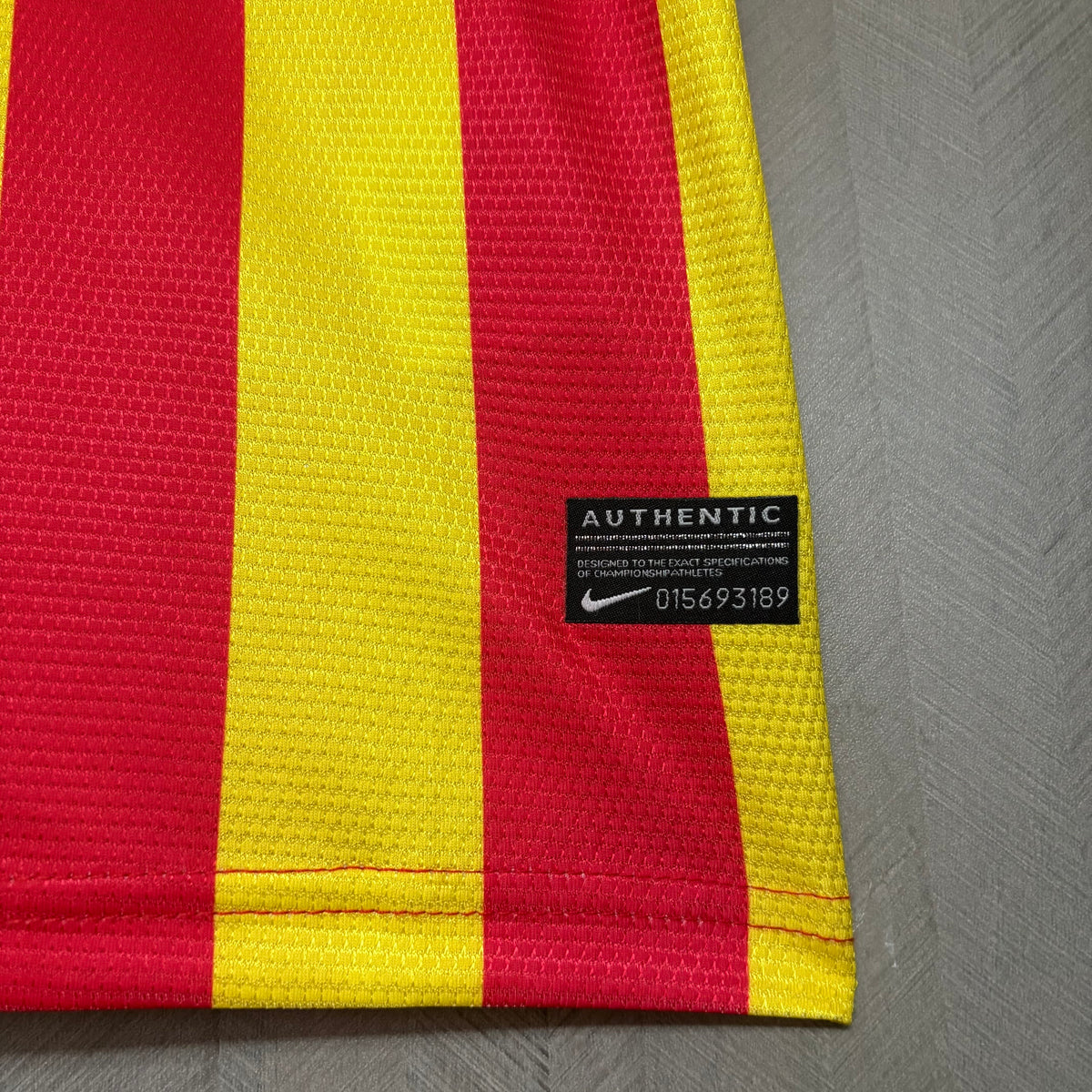 Camisa Retrô do Barcelona Away 2013/14 Torcedor