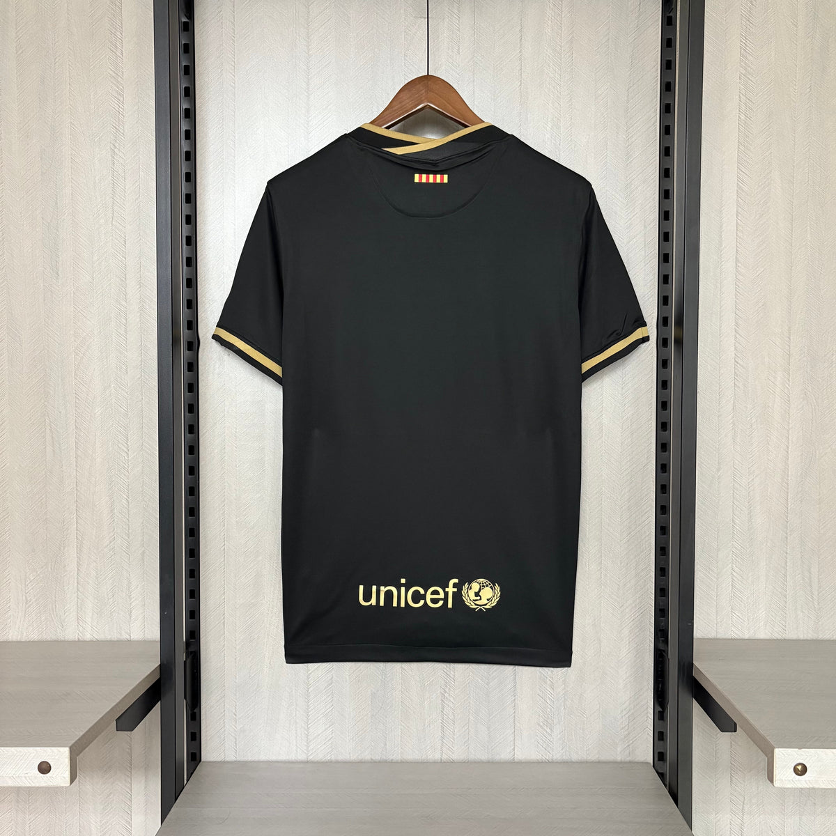 Camisa Retrô do Barcelona Away 2020/21 Torcedor