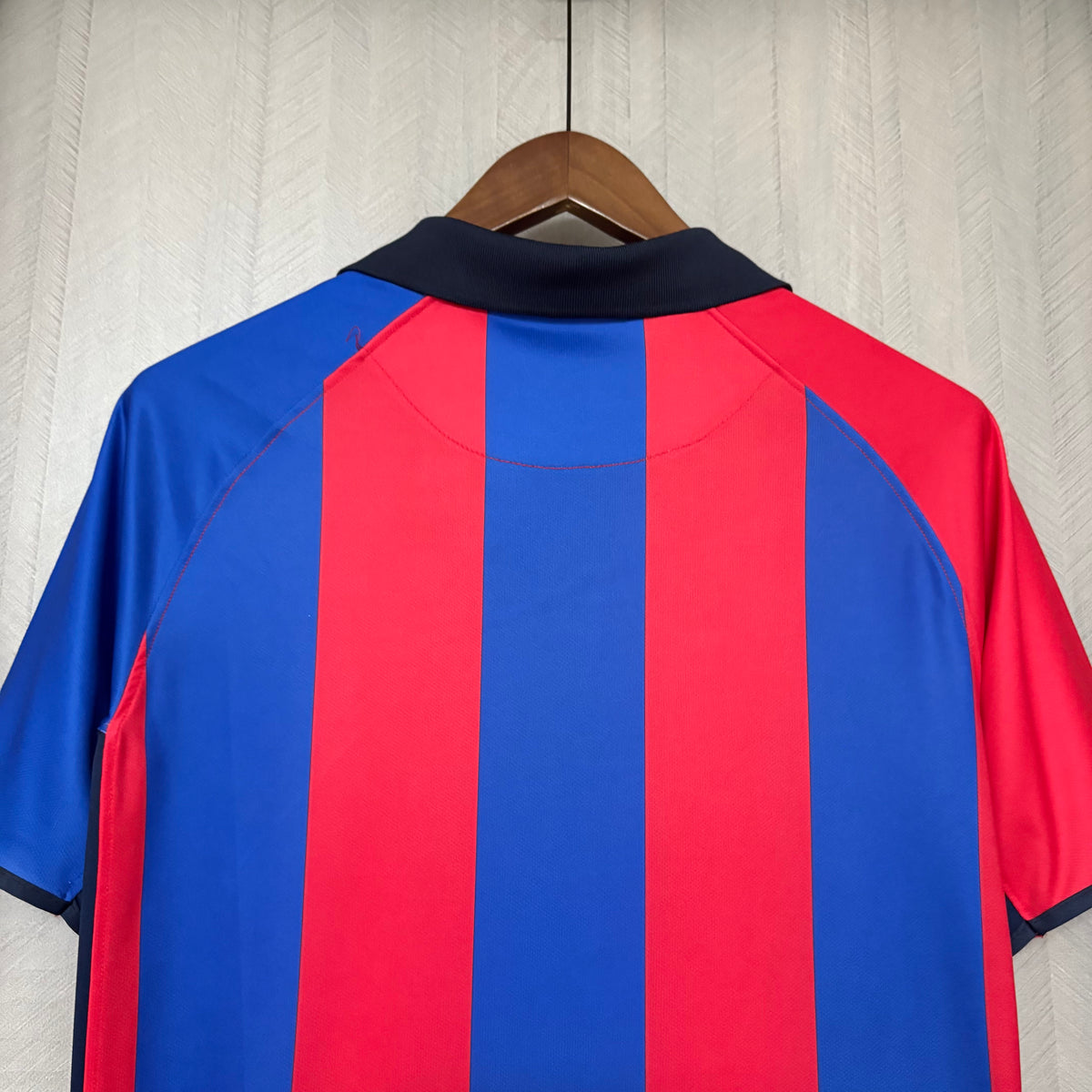 Camisa Retrô do Barcelona Home 2001/02 Torcedor