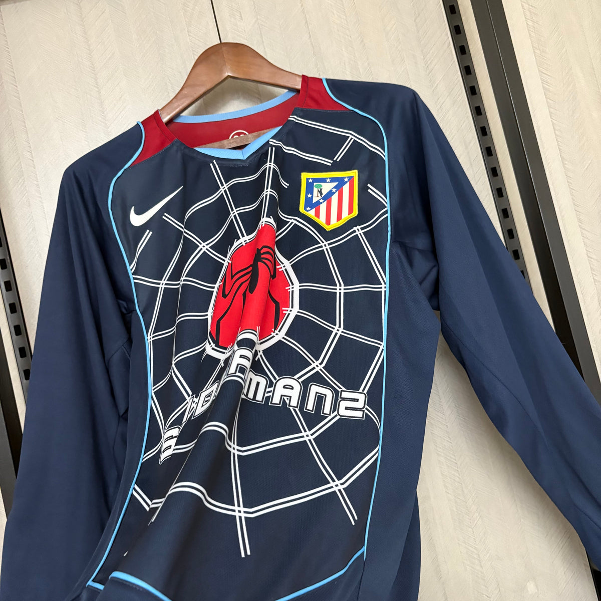 Camisa Retrô Manga Longa do Atlético de Madrid Away 2004 Torcedor