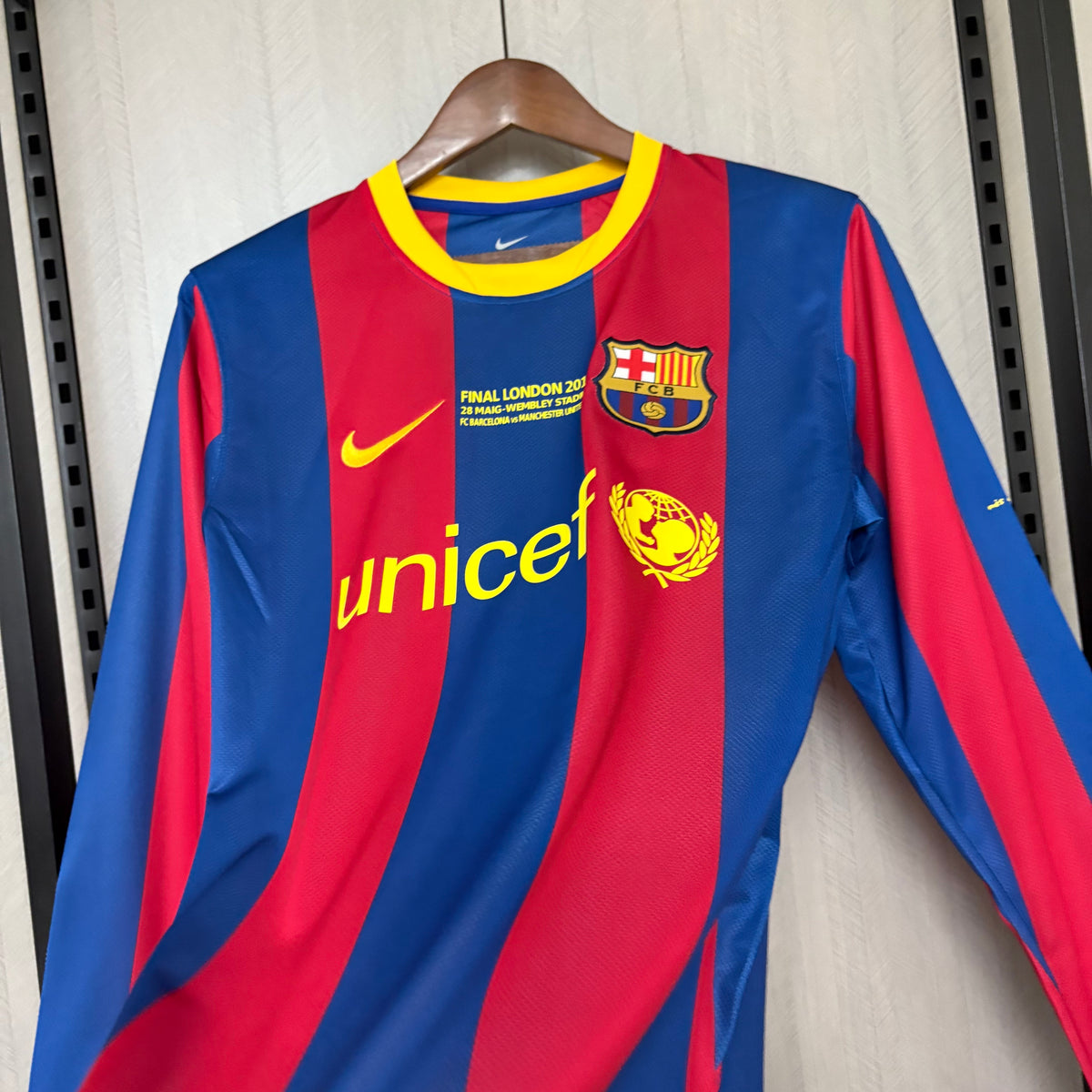 Camisa Retrô Manga Longa do Barcelona Home 2010/11 Torcedor
