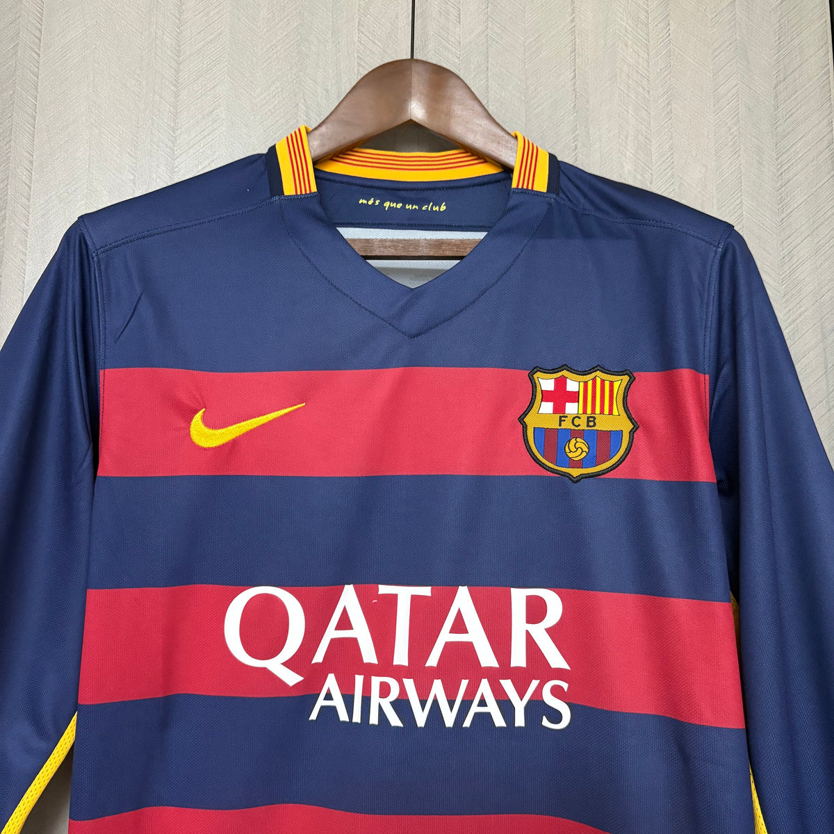 Camisa Retrô Manga Longa do Barcelona Home 2015/16 Torcedor