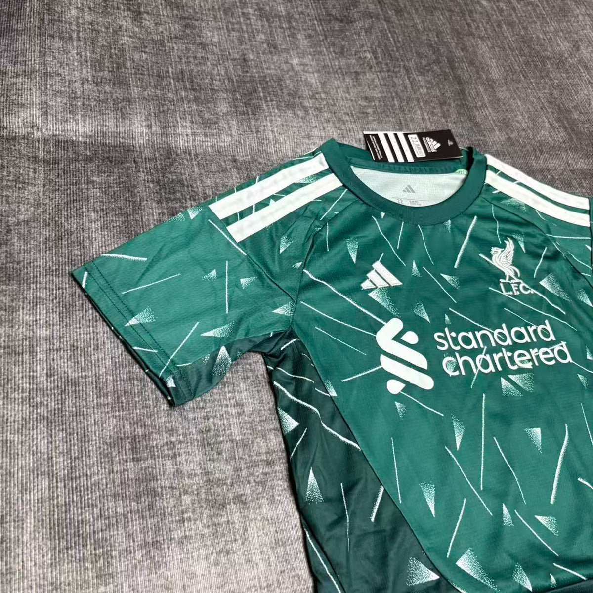 Conjunto Infantil do Liverpool Goleiro 2026/27