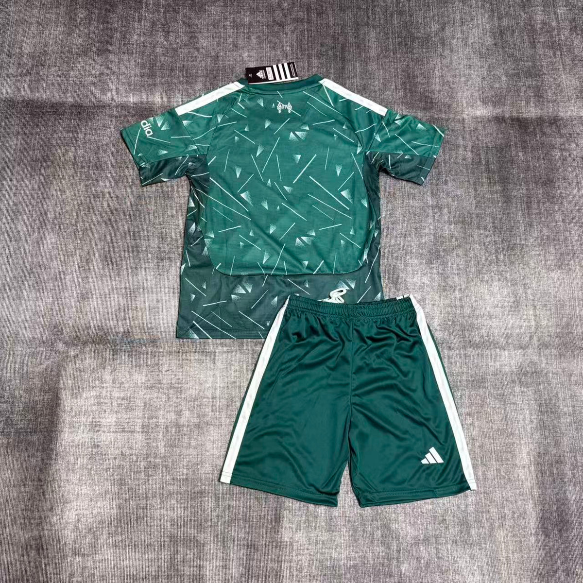 Conjunto Infantil do Liverpool Goleiro 2026/27