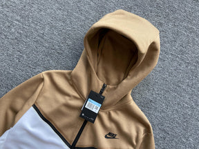 Conjunto Tech Fleece Nike - Bege/Branco - DA Sports Oficial