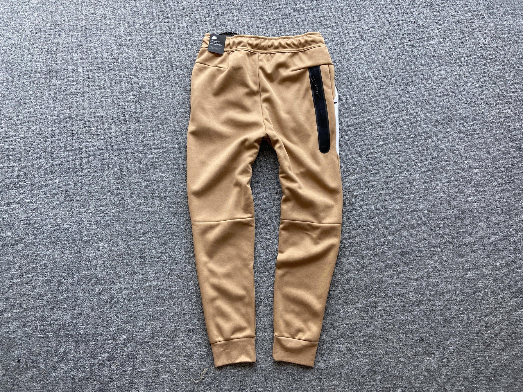 Conjunto Tech Fleece Nike - Bege/Branco - DA Sports Oficial