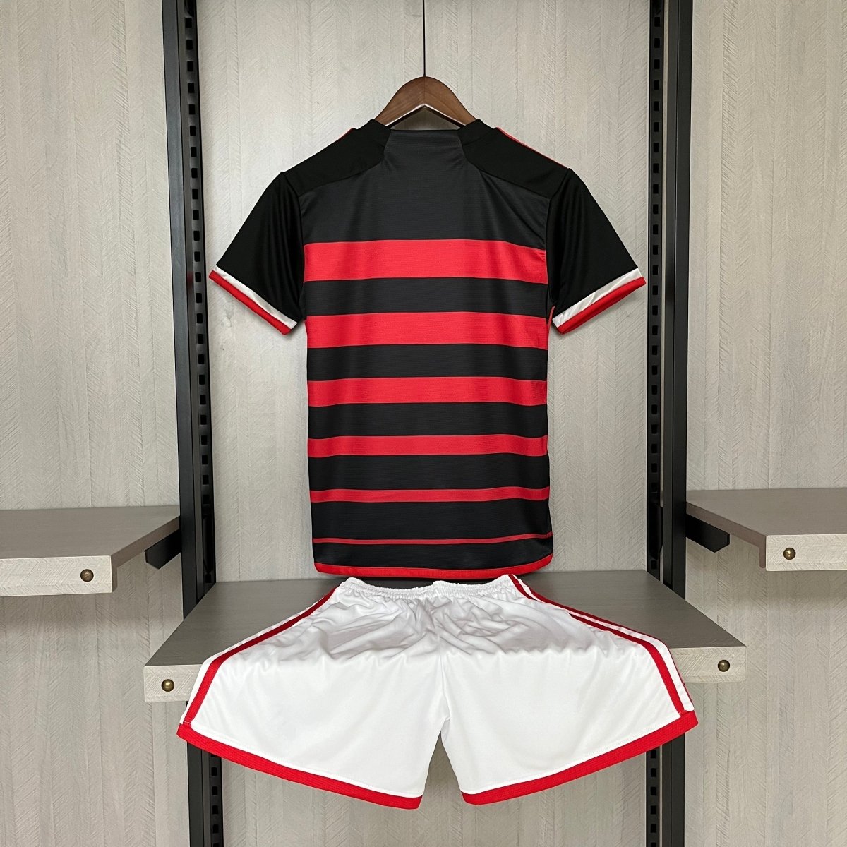 Kit Infantil Flamengo I 24/25 Torcedor Adidas - Vermelho+Preto - DA Sports Oficial