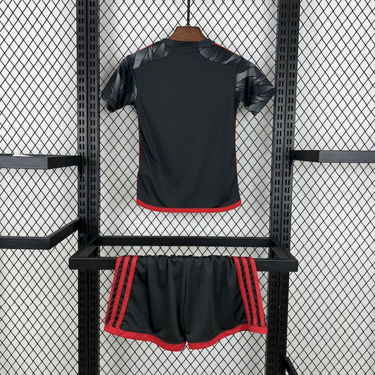 Kit Infantil Flamengo III 24/25 s/n° Torcedor Adidas - Cinza - DA Sports Oficial