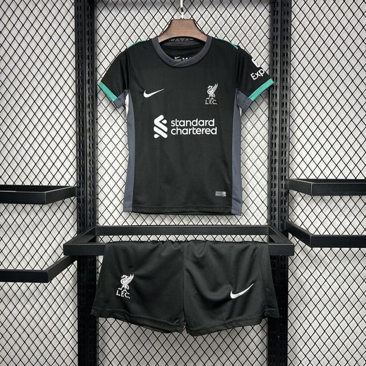 Kit Infantil Liverpool Home 24/25 - Preto - DA Sports Oficial