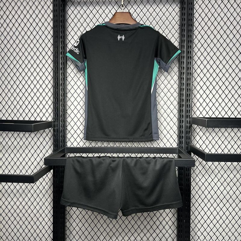 Kit Infantil Liverpool Home 24/25 - Preto - DA Sports Oficial