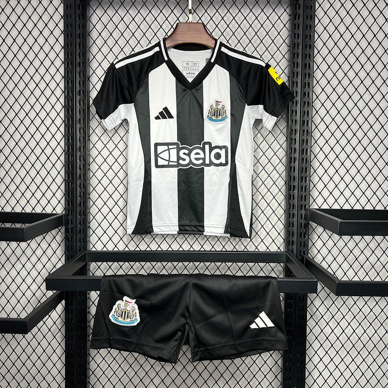 Kit Infantil Newcastle United 24/25 - Preto/Branco - DA Sports Oficial