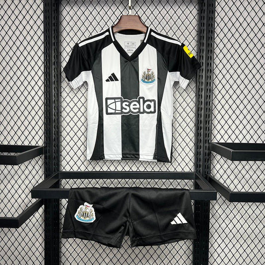 Kit Infantil Newcastle United 24/25 - Preto/Branco - DA Sports Oficial