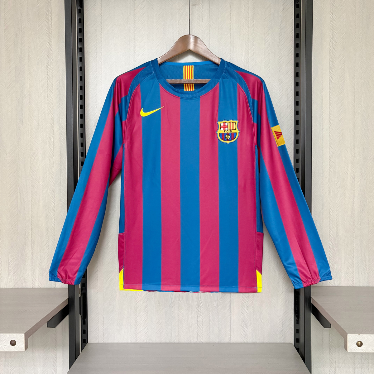 Camisa Retrô Manga Longa do Barcelona Home 2005/06 Torcedor