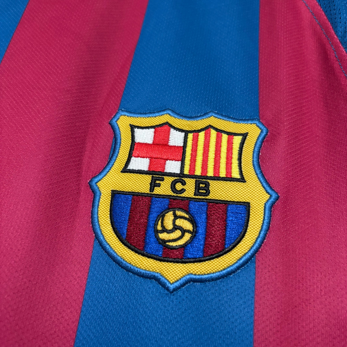 Camisa Retrô Manga Longa do Barcelona Home 2005/06 Torcedor