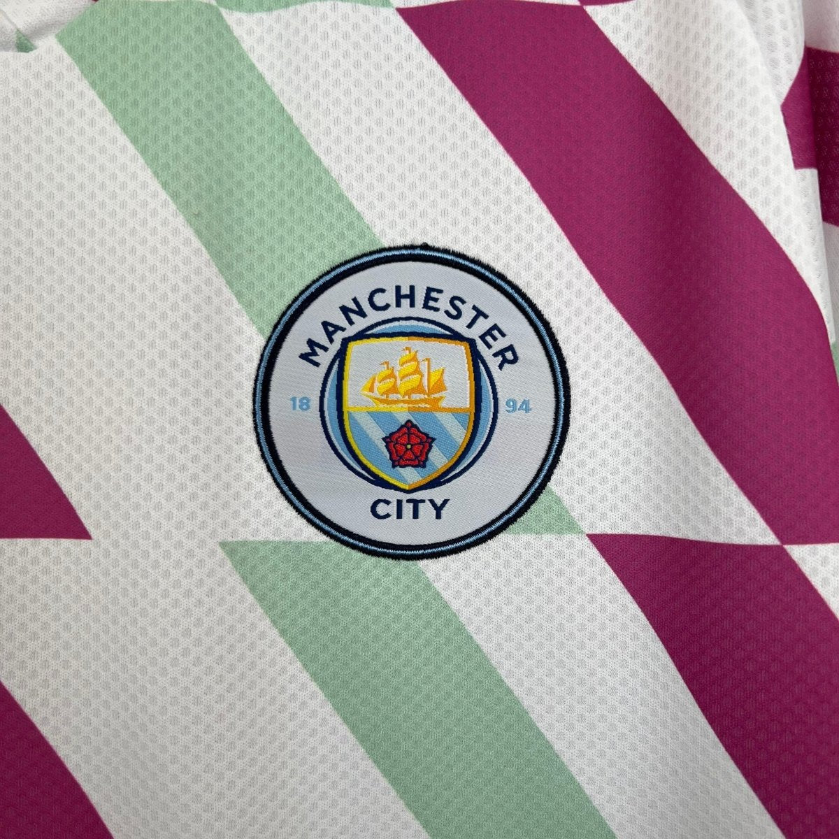 Camisa Manchester City Treino 23/24 - DA Sports Oficial