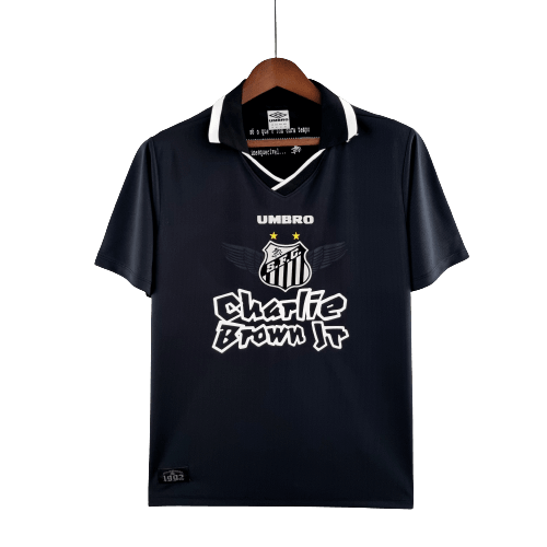 Camisa Santos Charlie Brown Jr. Dias de Glória - Umbro Masculina - Preta - DA Sports Oficial