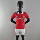 Kit Infantil Manchester United 22/23 Adidas - Vermelho - DA Sports Oficial