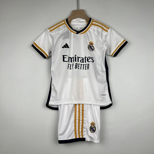 Kit Infantil Real Madrid I 23/24 Adidas - Branco - DA Sports Oficial
