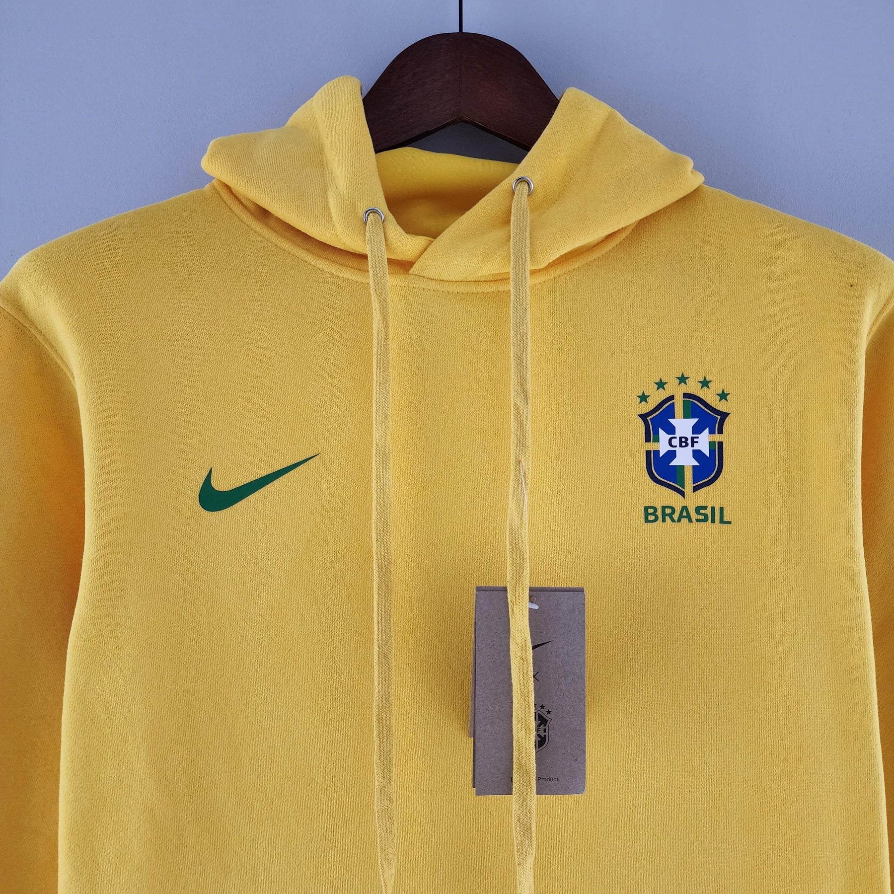Moletom do Brasil 2022 Amarelo - Nike - DA Sports Oficial
